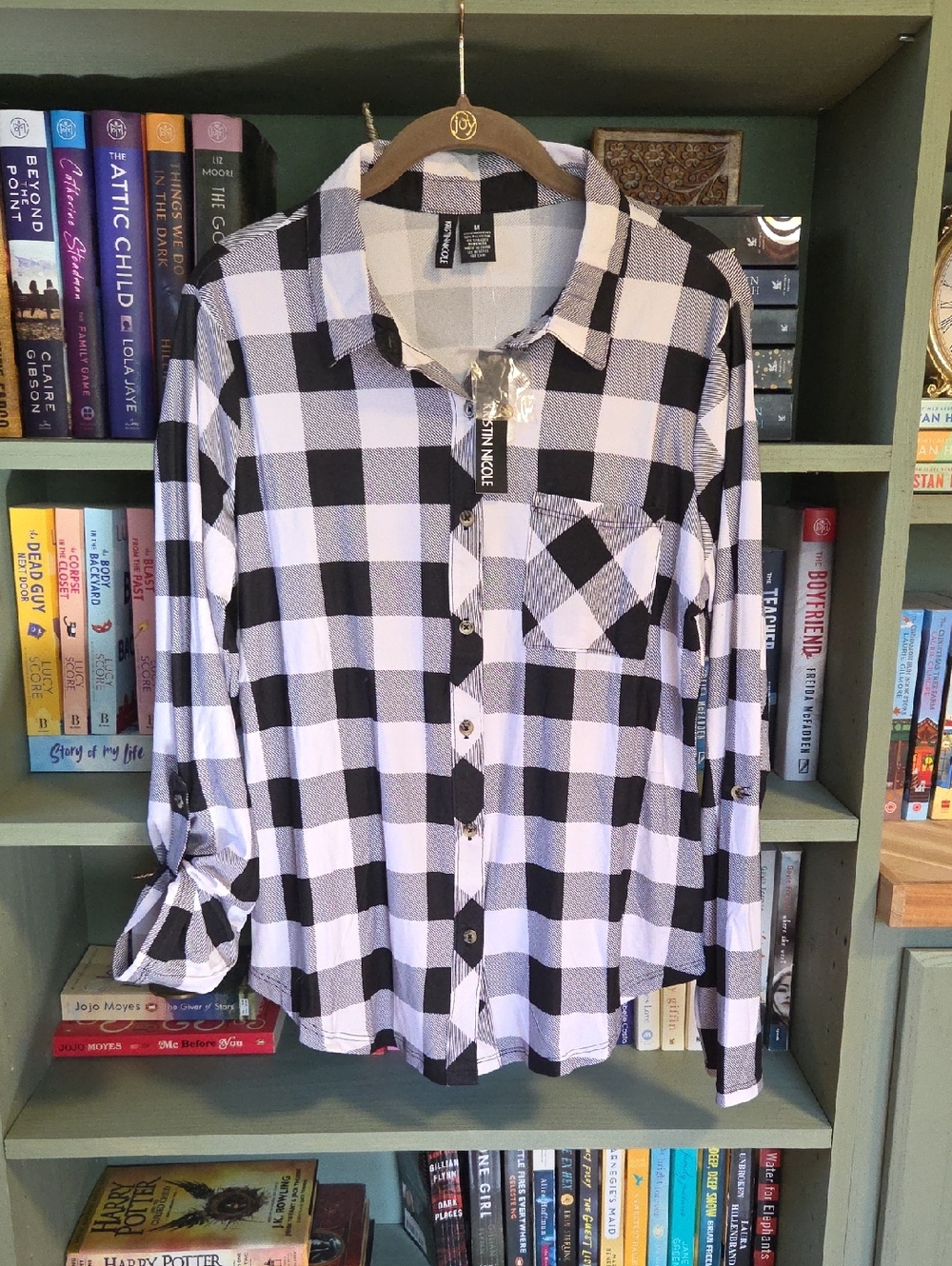 Black & White Buffalo Plaid Button-Up Shirt - Women